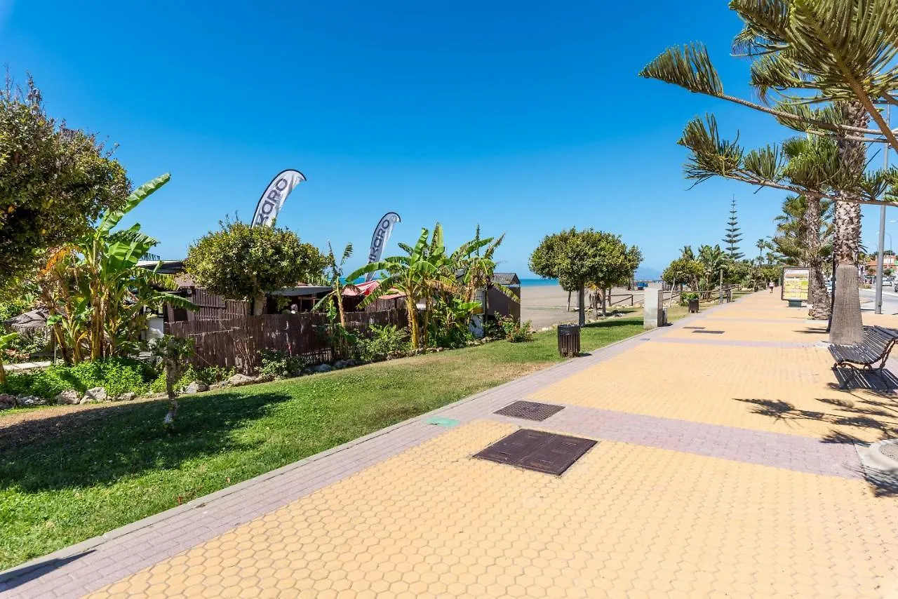 Apartamento A Pie De Playa 贝纳哈拉菲